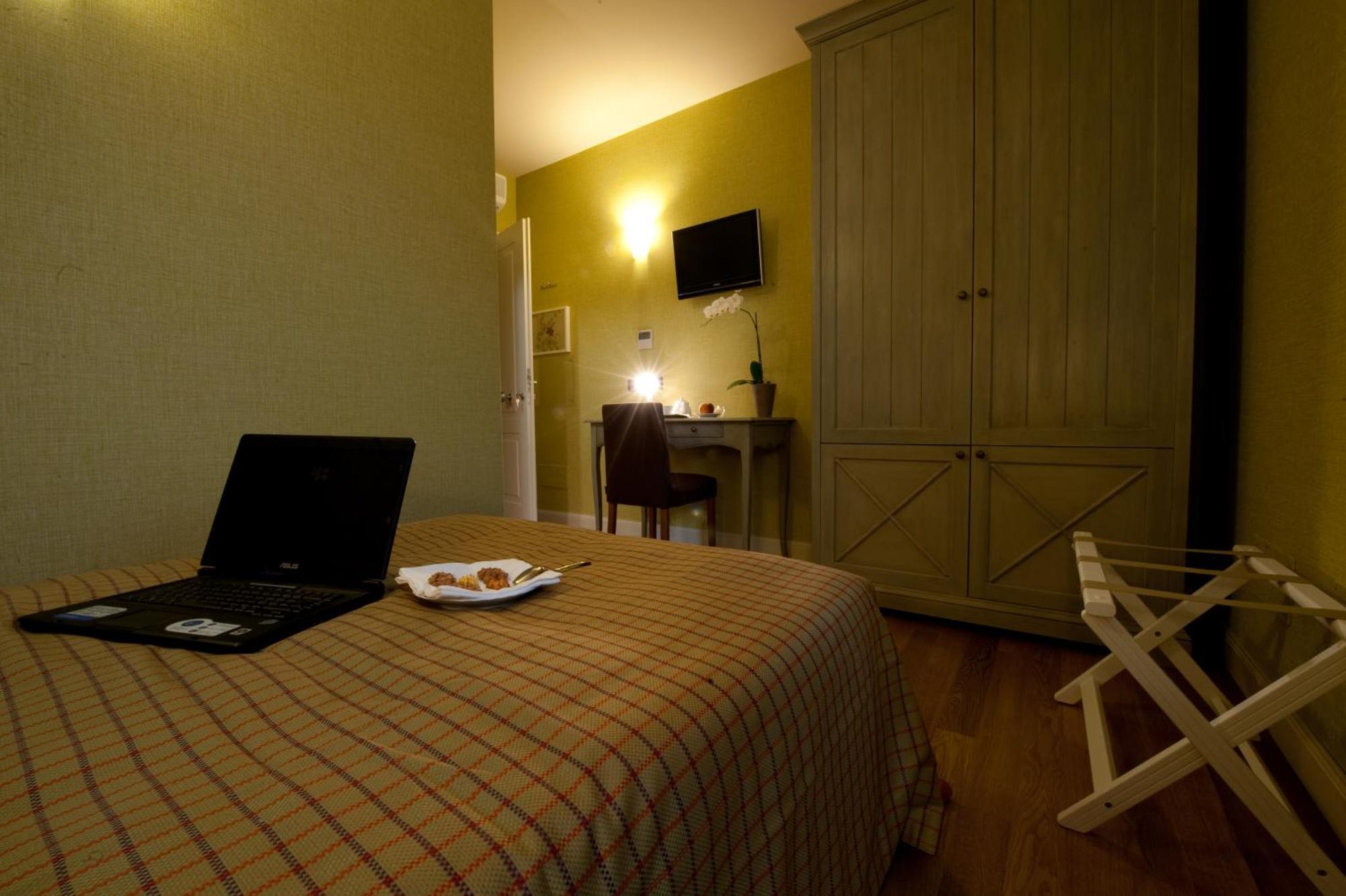Hotel Locanda Stendhal Colorno Buitenkant foto