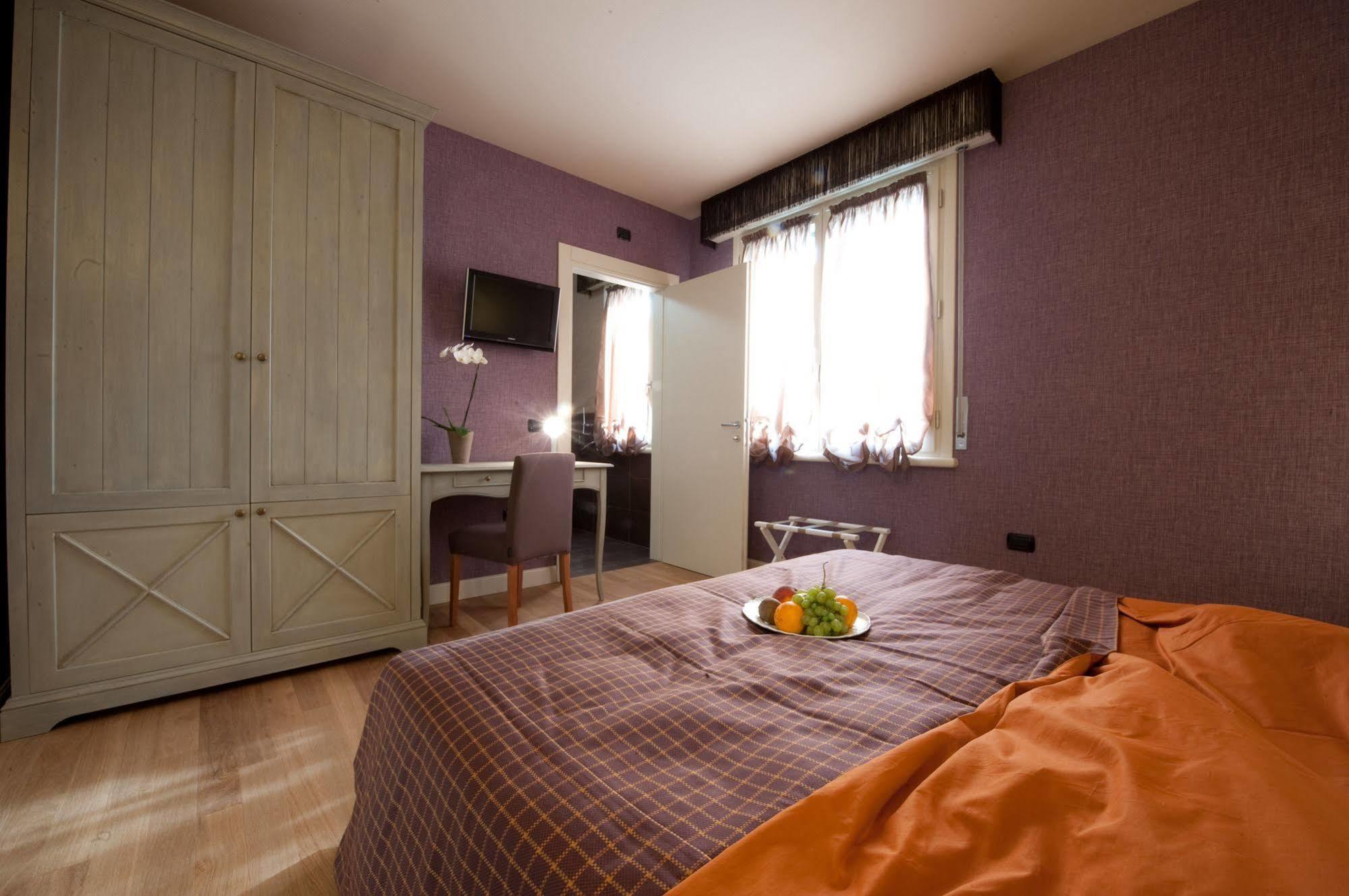 Hotel Locanda Stendhal Colorno Buitenkant foto